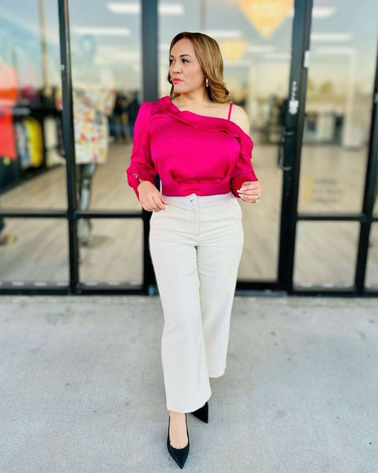 Blusa fucsia con sexy abertura